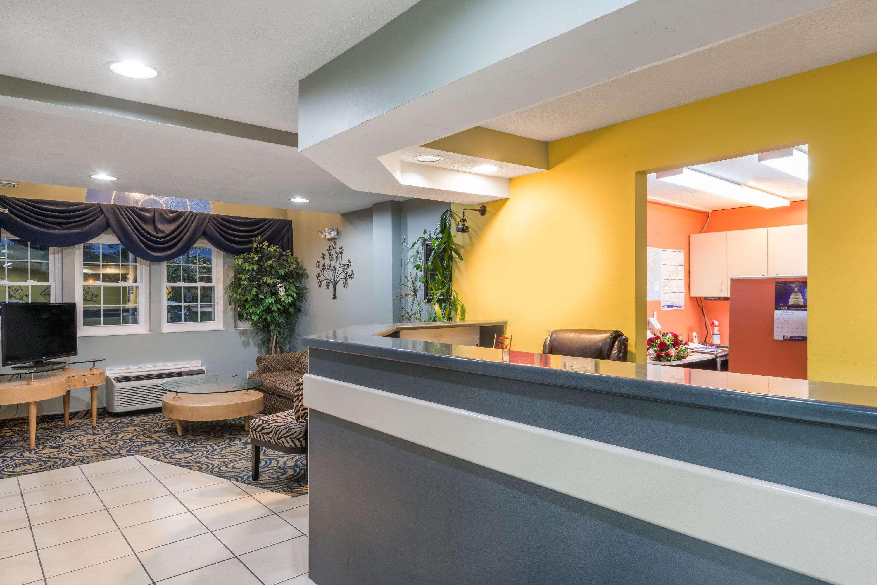 Microtel Inn & Suites By Wyndham Riverside Dayton Eksteriør bilde